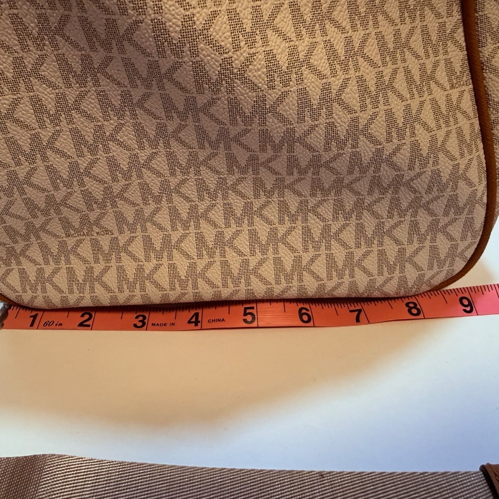 Authentic MICHAEL KORS Large Heritage Logo Weeken… - image 6